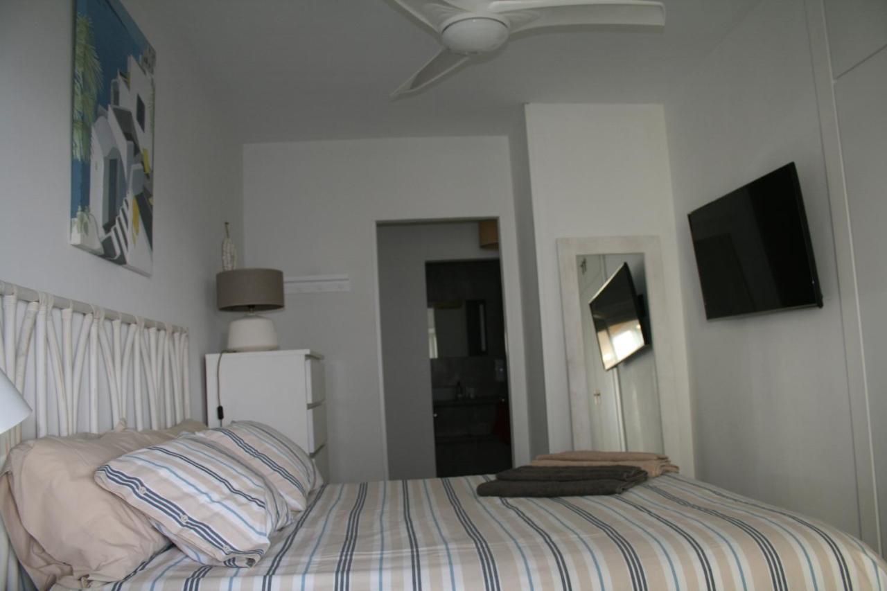 Apartamento En Primera Linea/Beachfront Apartment Fuengirola Exterior photo